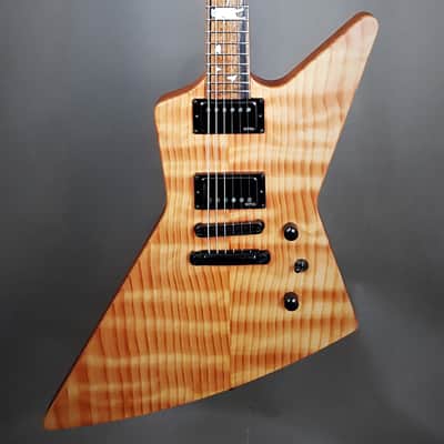 Manuel Ali Guitars X6 *Dawn of the Samurai* 2021 Explorer image 1