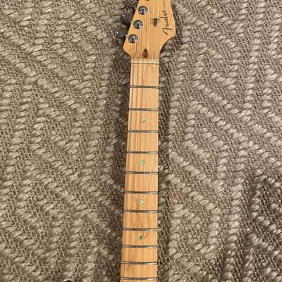 Fender American Deluxe Stratocaster with Maple Fretboard 1999 - 2001 - Crimson Transparent image 6