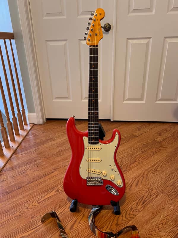 Fender American Vintage II '61 Stratocaster 2022 - Present - Fiesta Red image 1