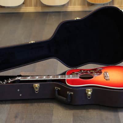 Minty! 2017 Gibson Hummingbird Standard Dreadnought Acoustic Guitar Cherry Sunburst + OHSC image 21