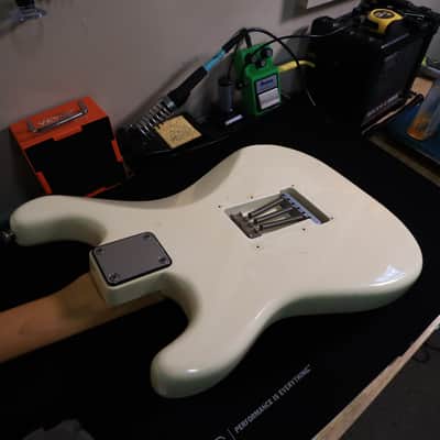 1986 Squier White Japan Stratocaster Electric Guitar image 22