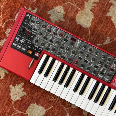 Nord Lead 4 Performance Synthesizer image 2