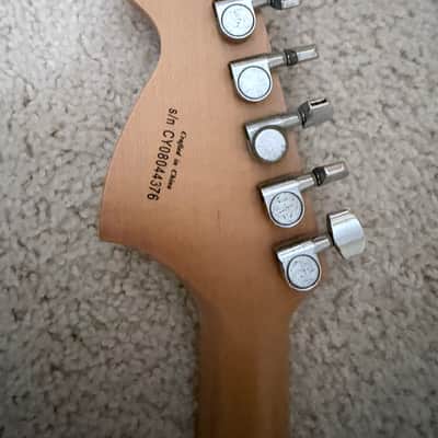 Squier Affinity Series Stratocaster with Maple Fretboard 2001 - 2021 - 2-Color Sunburst image 5