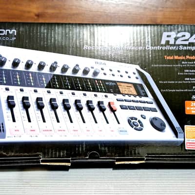 Zoom R24 Mint Condition image 20