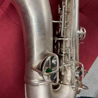 C.G. Conn "New Wonder" Low Pitch Alto Saxophone 1924-1925 USA - Silver image 10