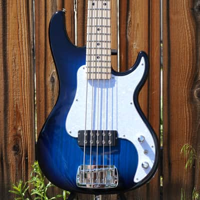 G&L USA Fullerton Deluxe Kiloton 5 Blueburst/Maple Neck 5-String Electric Bass Guitar w/ Deluxe Gig Bag (2025) image 5