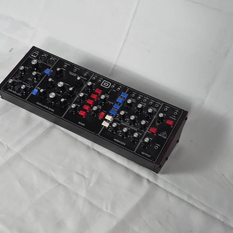 Behringer Model D Analog Desktop Synthesizer - 3-Oscillator Monophonic Synth image 1