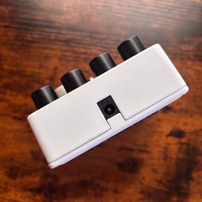 lightly-used & clean Electro-Harmonix Mel9 Tape Replay Machine 2016 - Present - White image 5