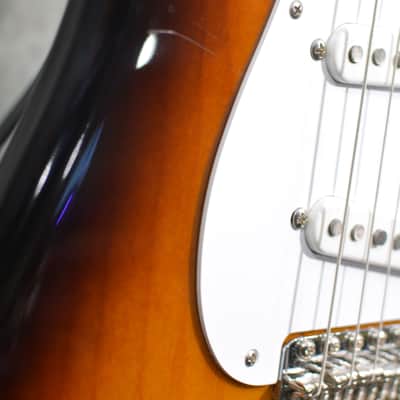 Fender 70th Anniversary American Vintage II 1954 Reissue Stratocaster Sunburst w Tweed Case & FAST Same Day Shipping image 2