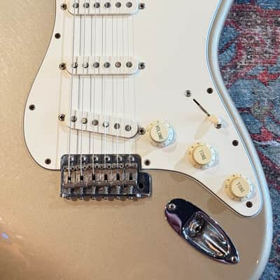 1997 Fender American Vintage '62 Stratocaster - Shoreline Gold image 10