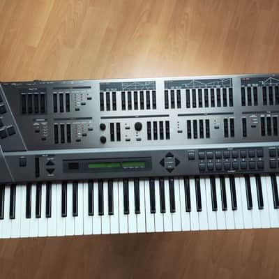 Roland JD-800 61-Key Programmable Synthesizer - Top Optics image 3