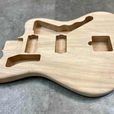 Jazzmaster body poplar image 3