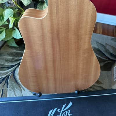 Maton EM 225c w/AP5 pro 2011 - Satin image 6