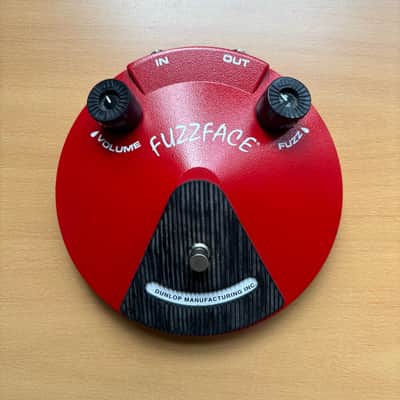Dunlop JDF2 Fuzz Face Distortion 1996 - Present - Red image 1