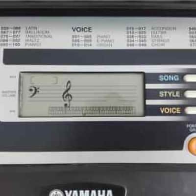 Yamaha YPT-210 61-key Keyboard image 3