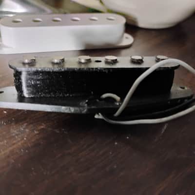 Fender Stratocaster Pickup 1979 Original Vintage grey bobbin USA Part, works perfectly, 5.7k ohms, for luthier project restoration restore image 5