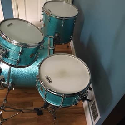 Gretsch New Classic Drums 2012 Turquoise Sparkle image 3