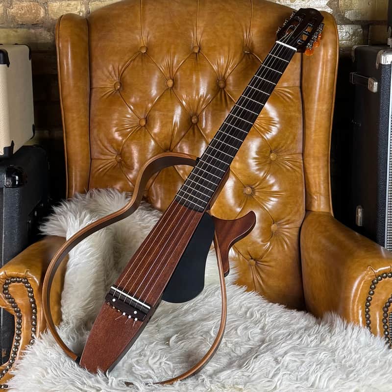 Yamaha SLG200N