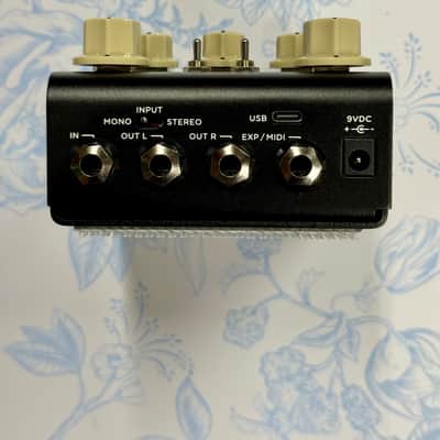 Strymon Flint Reverb and Tremolo V2 2022 - Present Black image 2