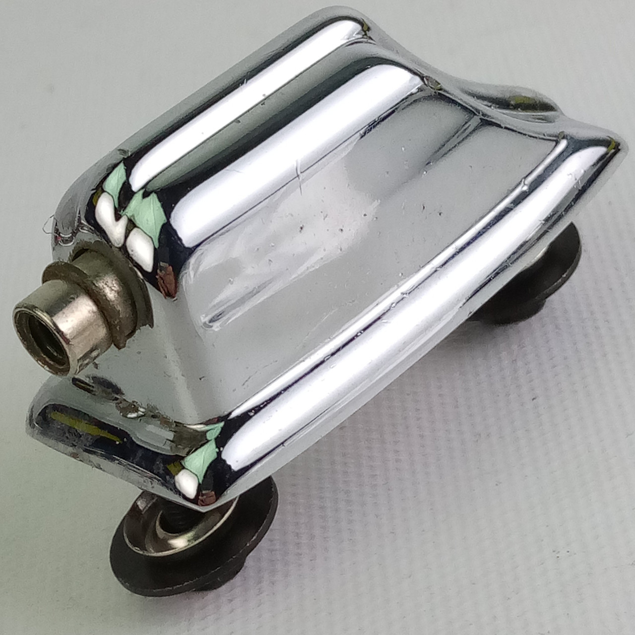 Rogers 1x Beavertail Tom/Snare Drum Lug Chrome Fullerton Vintage 70s XP8 Big R — main photograph