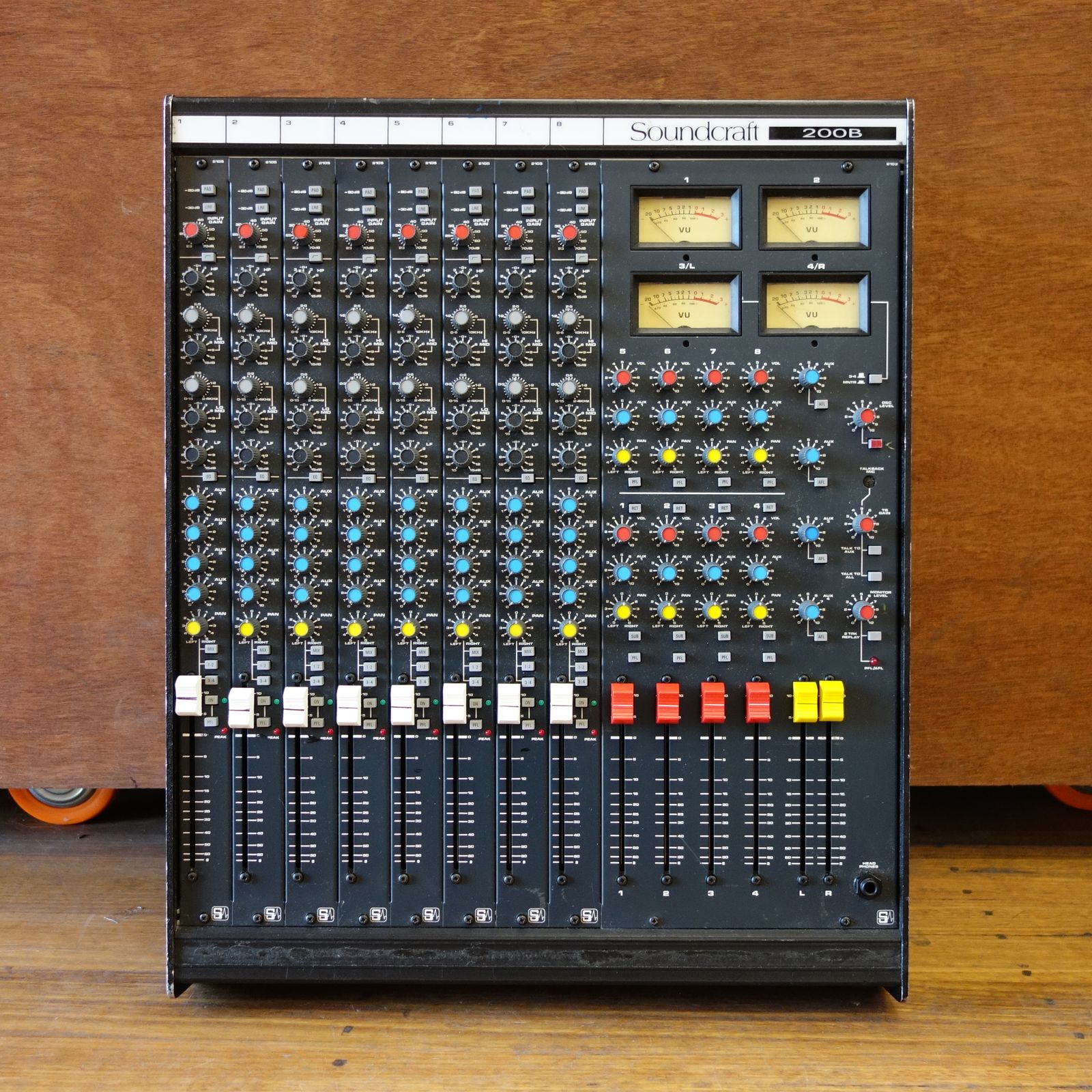 Soundcraft Series 200B 8-Channel 4-Bus Mixing Console | Reverb Canada