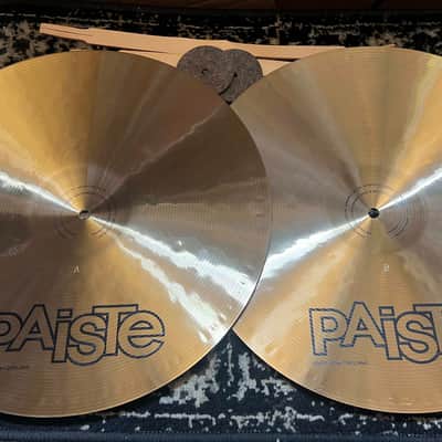 Paiste 18” Signature Symphonic - Heavy Hand Cymbals, Pair image 3