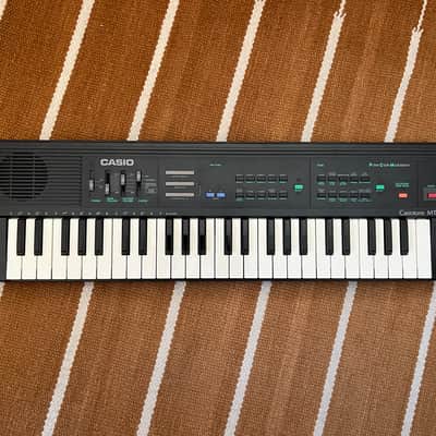 Casio MT-140 Casiotone 49-Key Mini Synthesizer 1980s - Black