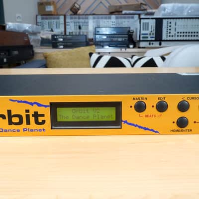 E-MU Systems Orbit 9090 V2 'The Dance Planet' Rackmount 32-Voice Synthesizer 1996 - Yellow image 3