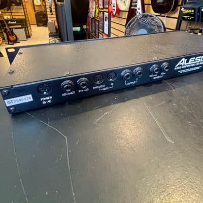 Alesis QuadraVerb GT 20k Bandwidth Simultaneous Guitar Effects Processor 1990s - Black image 5