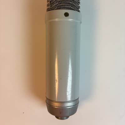 RODE NT1-A Large Diaphragm Cardioid Condenser Microphone image 1