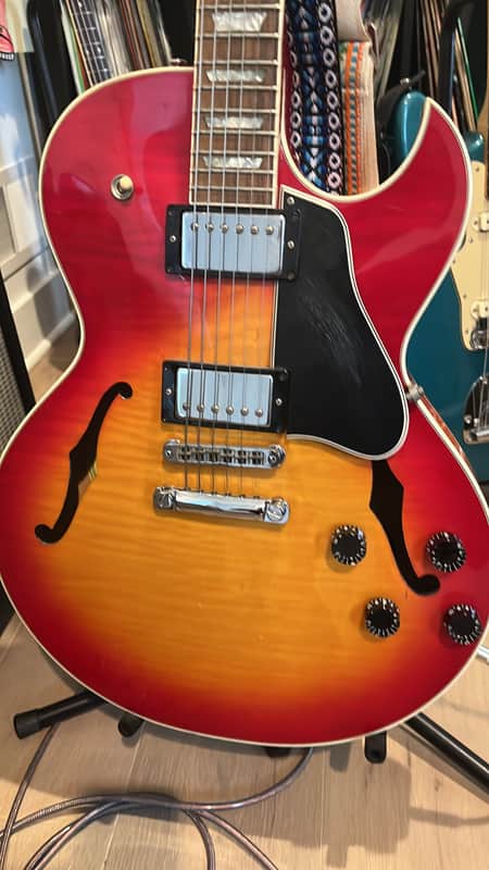 Gibson ES-137 Classic 2002 - 2015 - Heritage Cherry Sunburst image 1