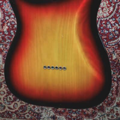 Fender Stratocaster Hardtail with 3-Bolt Neck, Maple Fretboard 1977 - Sunburst image 12