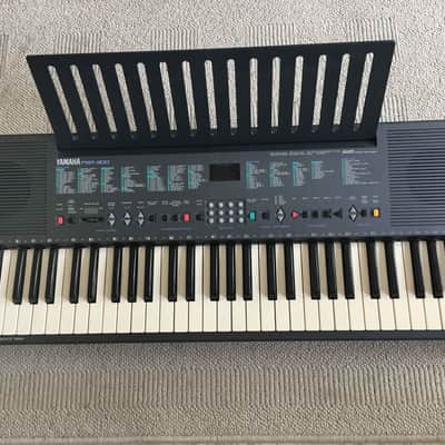 Yamaha PSR-300 Electronic Keyboard image 1