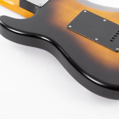 Squier 40th Anniversary Vintage Edition Stratocaster 2022 Satin Wide 2-Colour Sunburst image 20