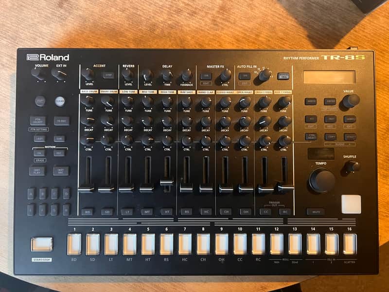 Roland TR-8S AIRA Rhythm Performer with Sample Playback 2018 - Present - Black image 1