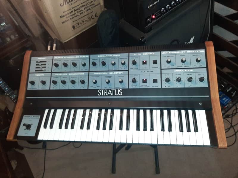 CRUMAR STRATUS 1982 image 1