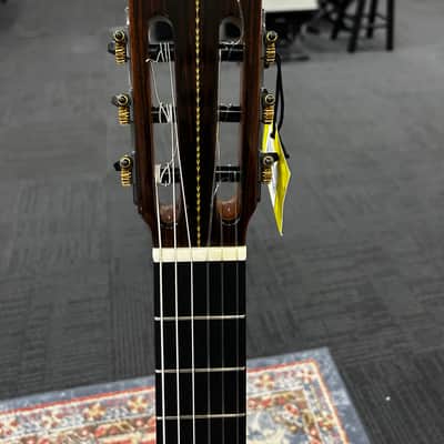Used Manuel Contreras II N2 Cutaway Acoustic/Electric w/case image 3