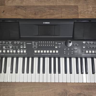 Yamaha PSR-SX600 Keyboard; Serial No: BBDH01020 | Second Hand image 4