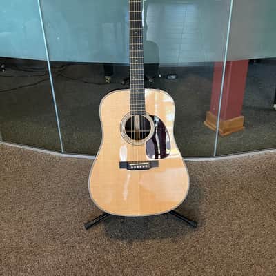 Martin D-28 Modern Deluxe - 2019 - Natural image 2