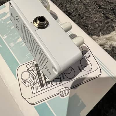 Electro-Harmonix Pico Deep Freeze Sound Retainer 2023 - Present White image 4