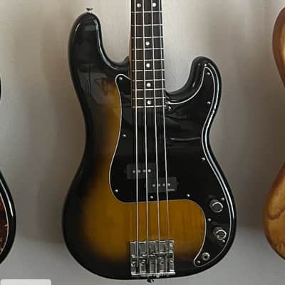 Fender Precision Bass MIJ -1988 E-Series image 3