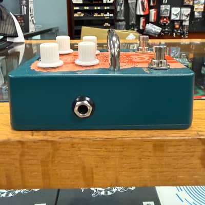 Orange Fur Coat Fuzz/Octave Pedal 2010- - Blue with Orange artwork image 3