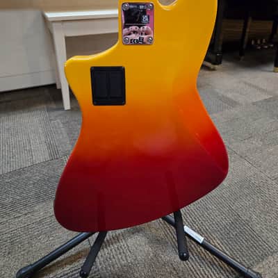 Fender Player Plus Active Meteora Bass - Tequila Sunrise image 6