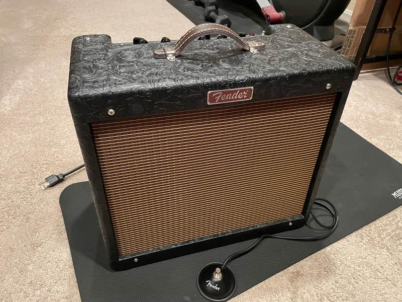 Fender Blues Junior IV 30th Anniversary 15-Watt 1x12" Guitar Combo 2025 - Black Western w Fender Padded Cover Bild 1
