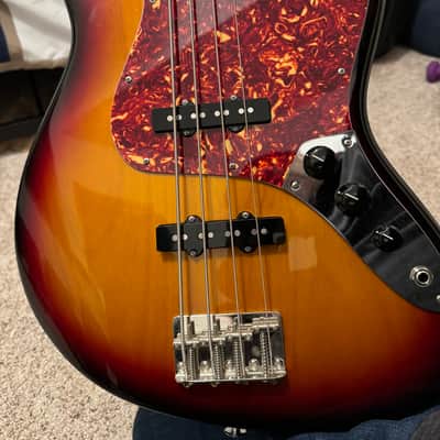 Suhr Classic J image 5