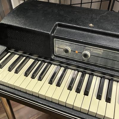 Wurlitzer 200 - New Speakers and Recapped, Fully Serviced image 2