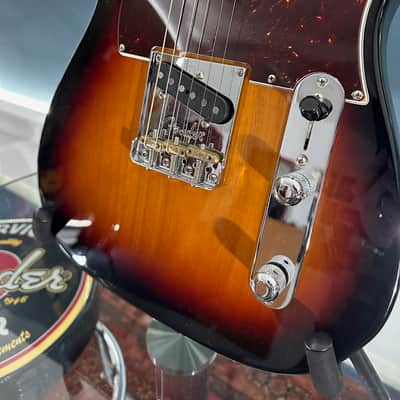 Fender American Professional II Telecaster with Maple Fretboard 2020 - Present - 3-Color Sunburst image 6