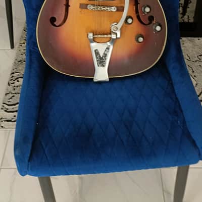 Martin Electric guitar 1965 - Varnish image 2