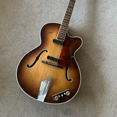 Hofner President 1959 Sunburst w Original case and Guarantee from Selmer image 6