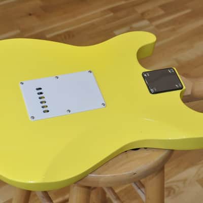 SpongeBob Yellow Electric Guitar - Bob L'Eponge - Strato Type - Limited Edition - Free Shipping! image 8